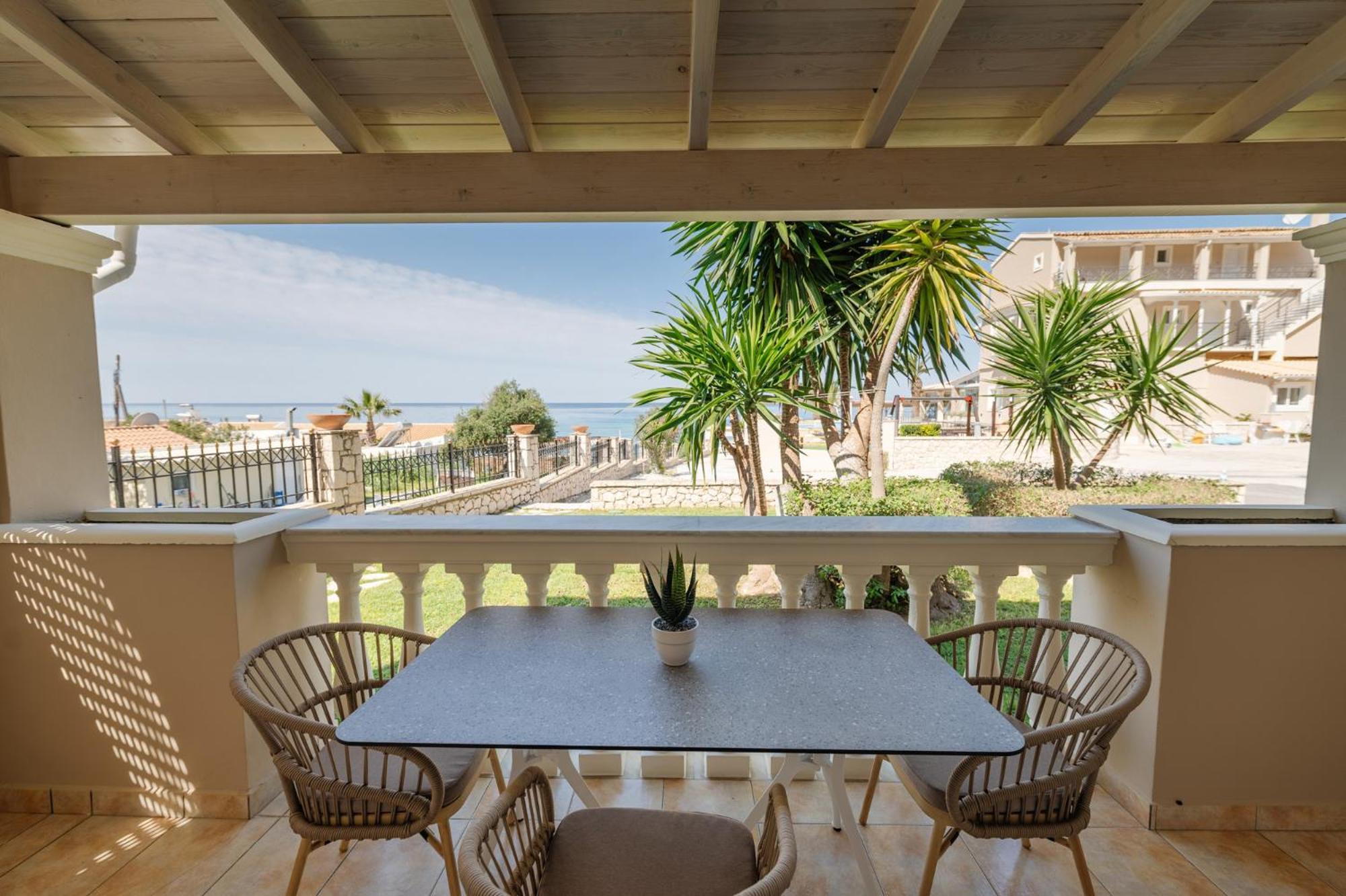 Sea Breeze Hotel & Apartments Agios Gordios (Corfu) Exterior foto